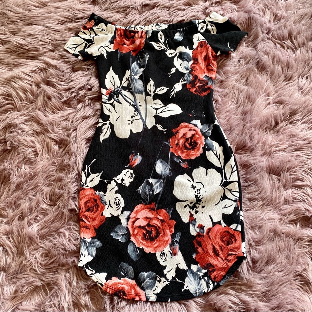❌SOLD❌ Off-TheShoulder Dress